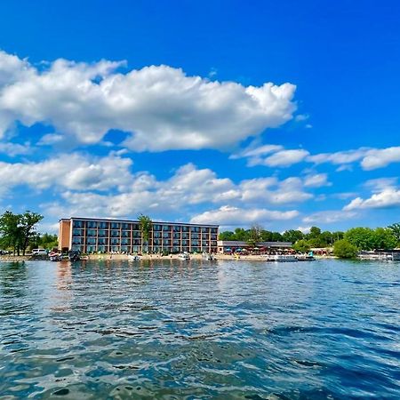 Holiday Inn Detroit Lakes By Ihg Екстериор снимка