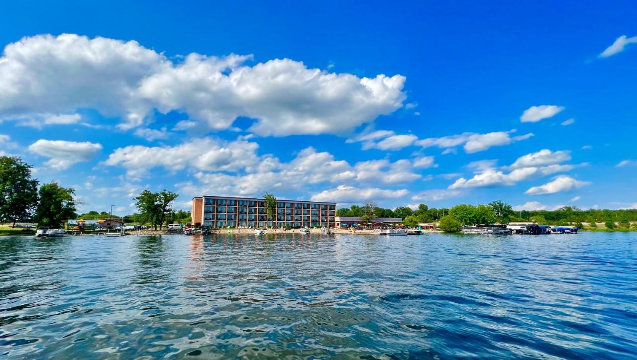 Holiday Inn Detroit Lakes By Ihg Екстериор снимка