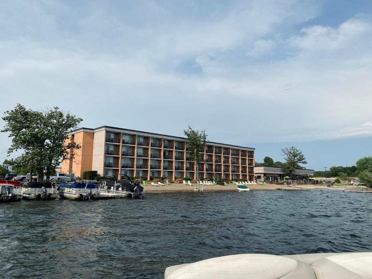Holiday Inn Detroit Lakes By Ihg Екстериор снимка