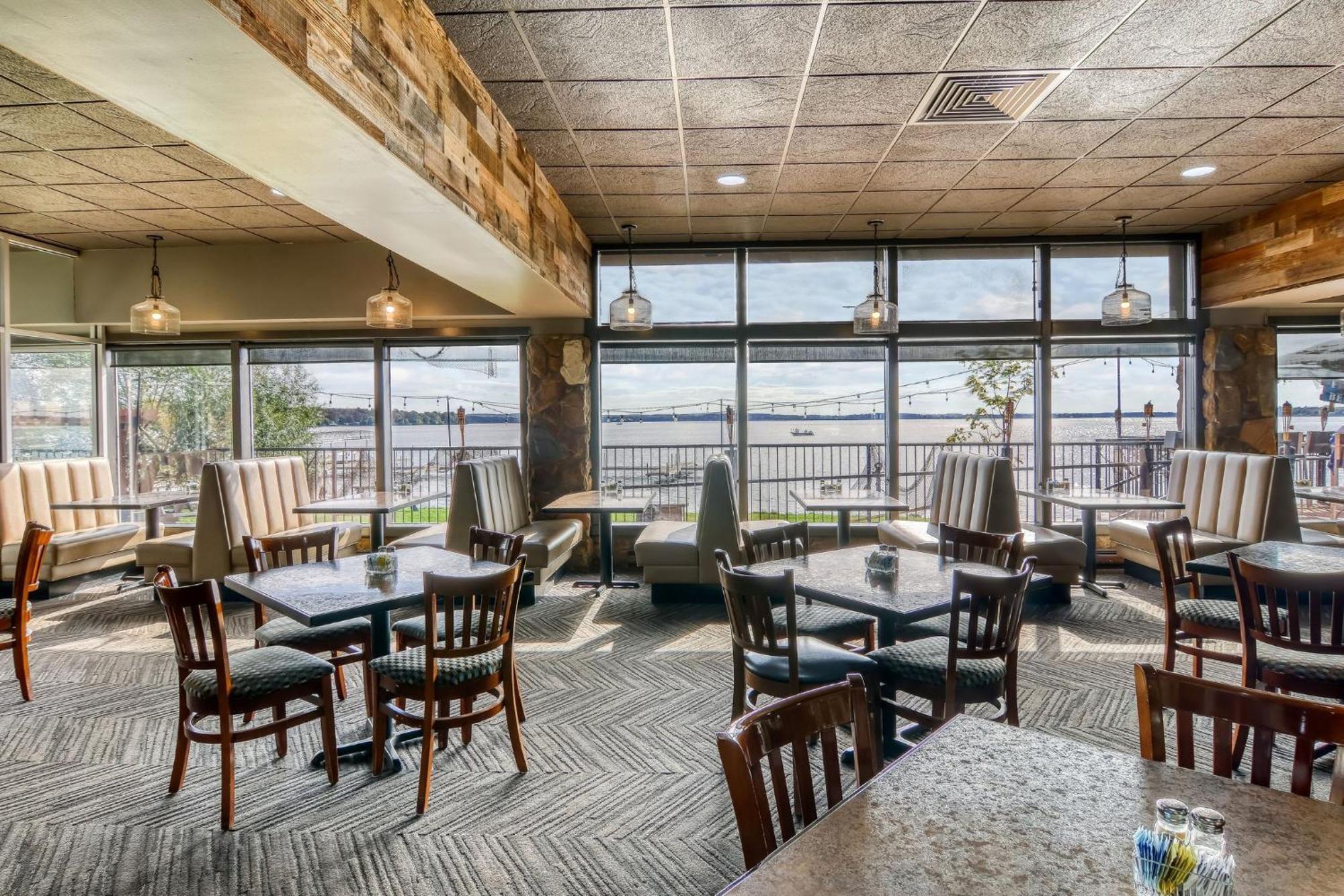 Holiday Inn Detroit Lakes By Ihg Екстериор снимка