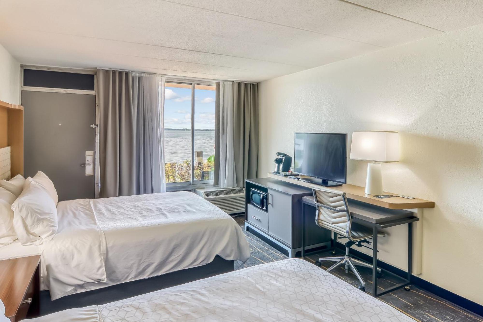 Holiday Inn Detroit Lakes By Ihg Екстериор снимка