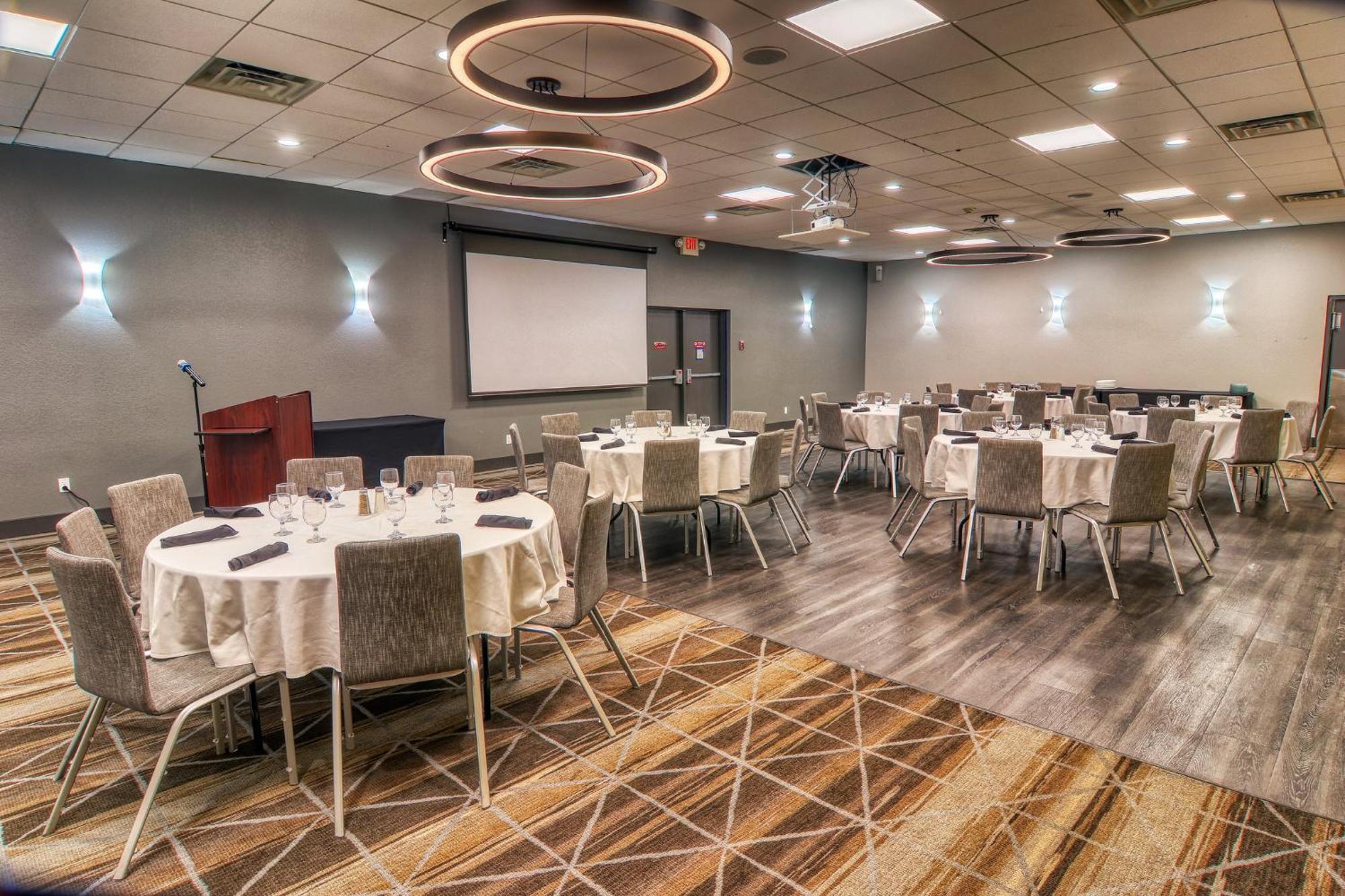 Holiday Inn Detroit Lakes By Ihg Екстериор снимка